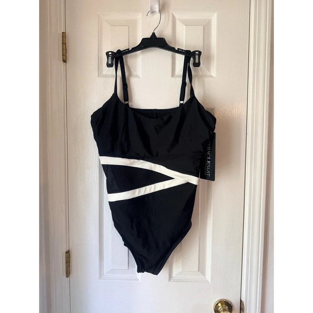 Miraclesuit‎ Lyra One Piece Swimsuit Spectra Black White Tummy Control 16